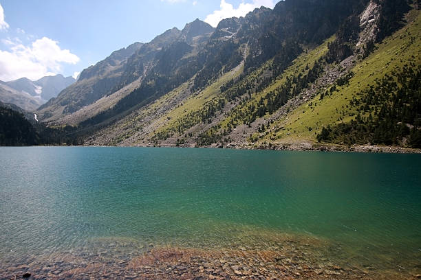 湖の gaube （フランス-pyrénées - gaube ストックフォトと画像