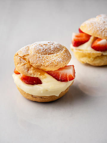 Profiterole, Choux Pastry, Eclair, Choux dough, Dessert, Food and drink, Strawberry, Baked Pastry Item, Baking, Beignet, Creme patisserie, Profiterole, Baked, Cream - Dairy Product, Custard