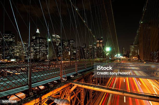 Nighttrails - Fotografias de stock e mais imagens de Ao Ar Livre - Ao Ar Livre, Arquitetura, Arranha-céu