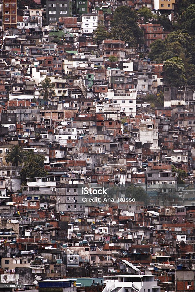 Favela no Rio de Janeiro, Brasil - Foto de stock de Aldeia royalty-free