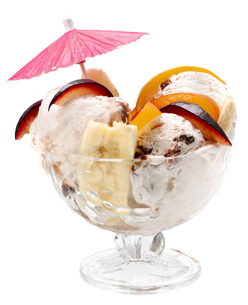 istock Ice cream with fruits and chocolate 160101304