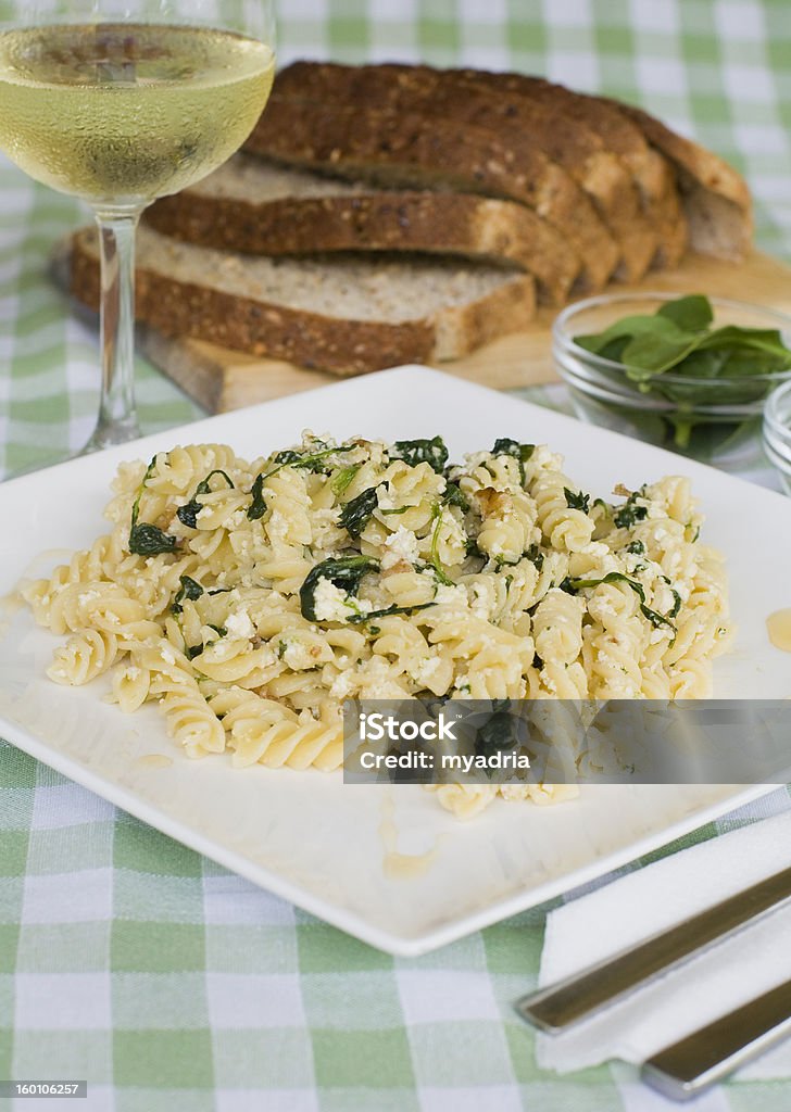 pasta agli spinaci - Foto stock royalty-free di Alimentazione sana