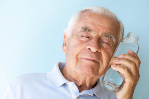 istock Senior man trying to cool down 1601069430