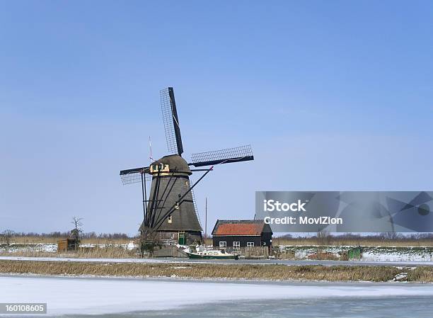 Photo libre de droit de Moulin Néerlandais banque d'images et plus d'images libres de droit de Bleu - Bleu, Ciel, Culture néerlandaise