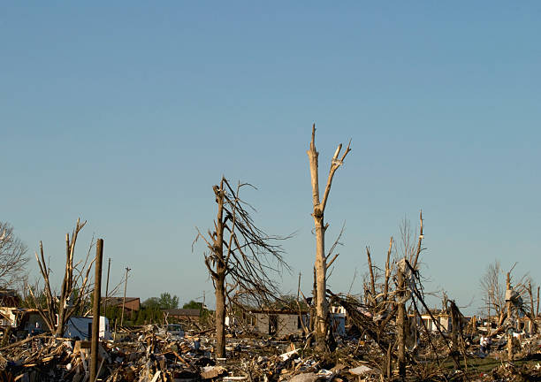istock Tornado Damage Parkersburg Iowa May 25 2008 160109023
