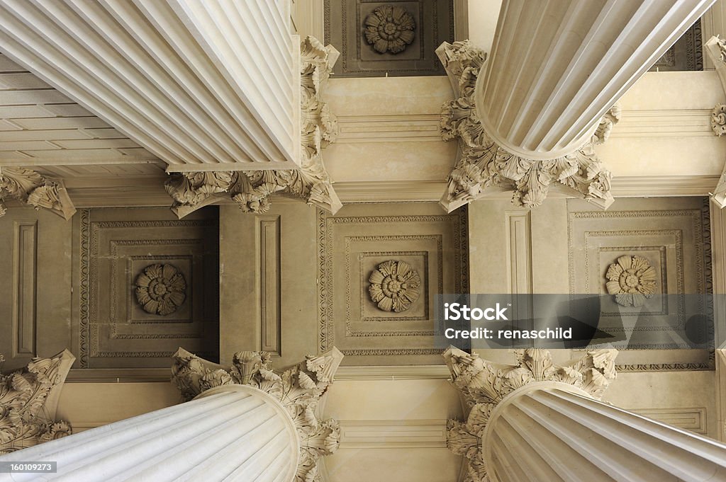 Neoklasyczne kolumny - Zbiór zdjęć royalty-free (Architektura)
