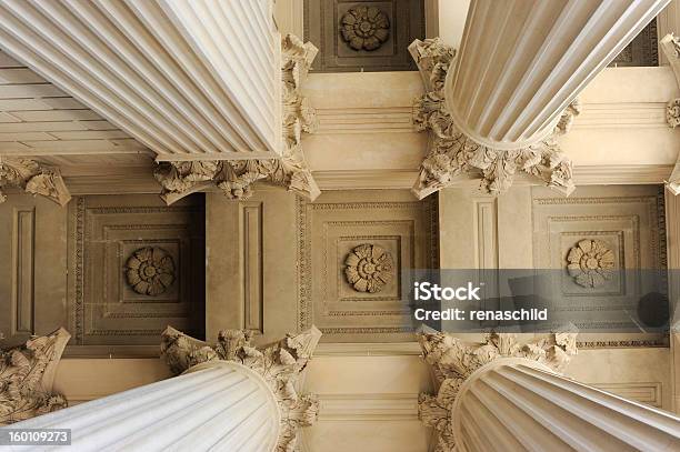 Neoklasyczne Kolumny - zdjęcia stockowe i więcej obrazów Architektura - Architektura, Bez ludzi, Budynek z zewnątrz
