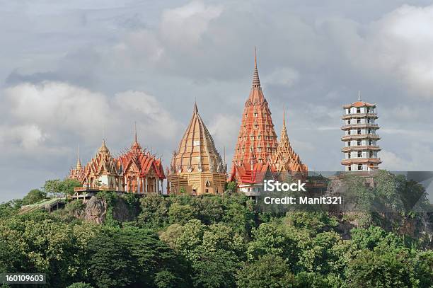 Świątynia W Górach Prowincja Kanchanaburi Tajlandia - zdjęcia stockowe i więcej obrazów Architektura