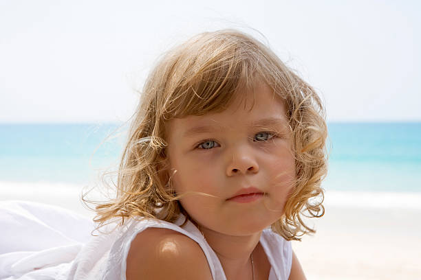 istock girl and sea 160113154