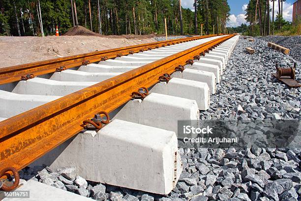 Photo libre de droit de Réseau De Métro De Site De Construction Gros Plan banque d'images et plus d'images libres de droit de Voie ferrée - Voie ferrée, Acier, Bleu