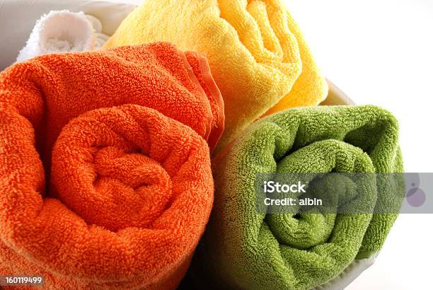 Asciugamani Da Bagno - Fotografie stock e altre immagini di Ambientazione interna - Ambientazione interna, Asciugamano, Attrezzatura domestica