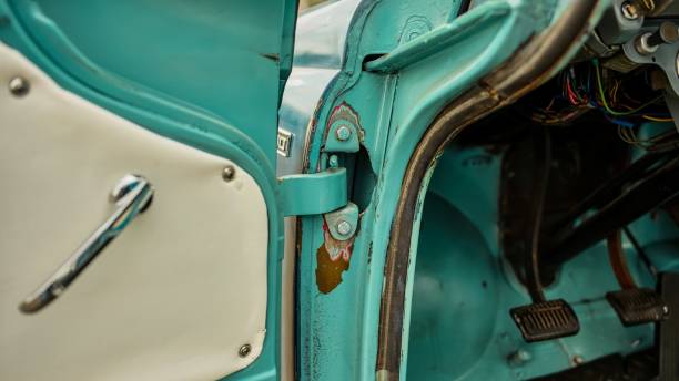 istock Truck Door 1601323186