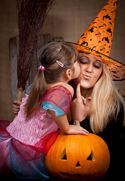istock Halloween Family 160135235