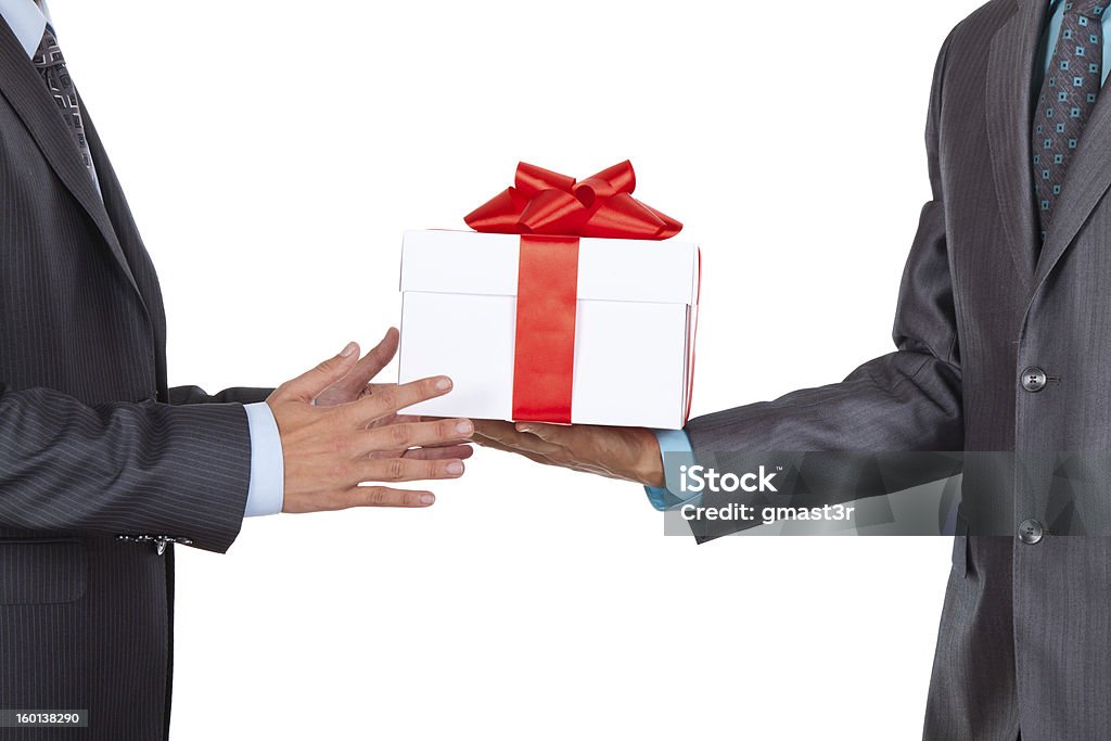 Biznes mężczyzn ręce pudełko na prezent - Zbiór zdjęć royalty-free (Prezent)