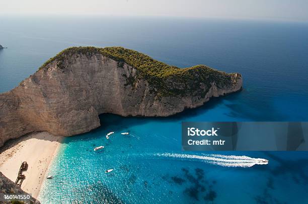 Navagio Пляж — стоковые фотографии и другие картинки Smugglers Wreck - Smugglers Wreck, Без людей, Береговая линия