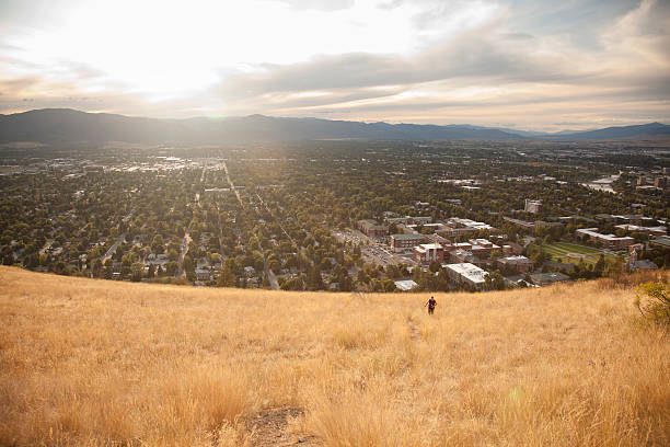 Caminhadas acima de Missoula, Montana - foto de acervo