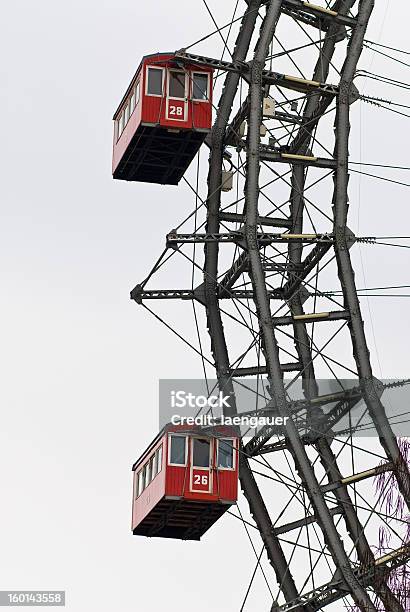 El Wiener Riesenrad Foto de stock y más banco de imágenes de Acero - Acero, Actividad, Alegría