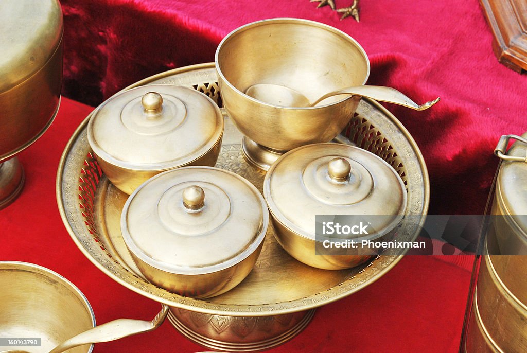 Antica brassware - Foto stock royalty-free di Antico - Condizione
