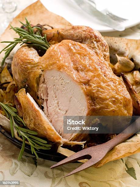 Huhn Stockfoto und mehr Bilder von Bratengericht - Bratengericht, Fettgebraten, Fleisch