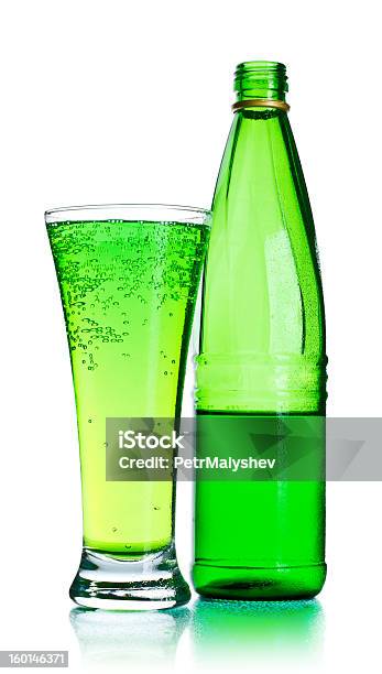 Flasche Und Glas Soda Stockfoto und mehr Bilder von Estragon - Estragon, Flasche, Blase - Physikalischer Zustand