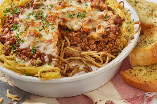 Baked Spaghetti Bolognese Pie with Garlic Toast