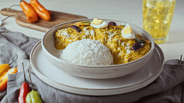 Aji de Galinha: Receita Cremosa e Exótica Peruana - receita deliciosa profissional - passo 1