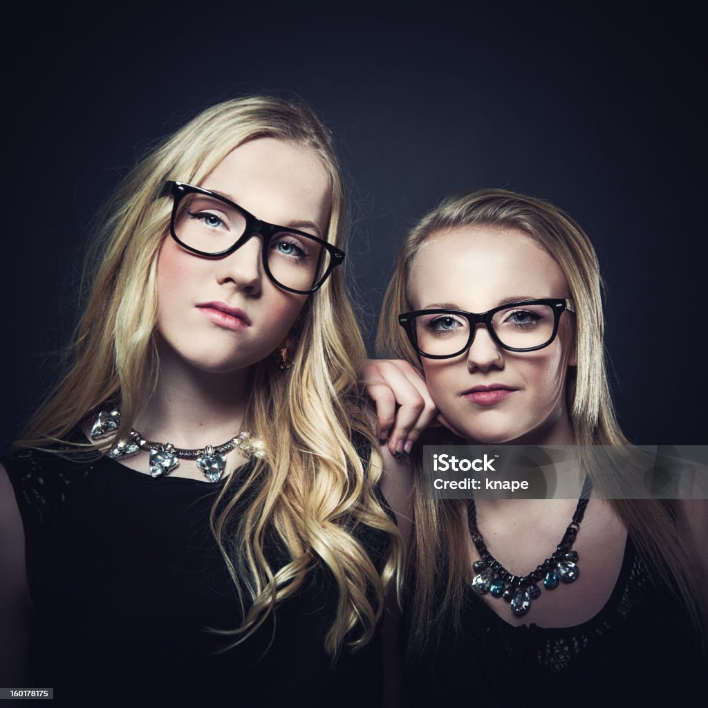 Linda adolescentes em óculos - Foto de stock de 14-15 Anos royalty-free