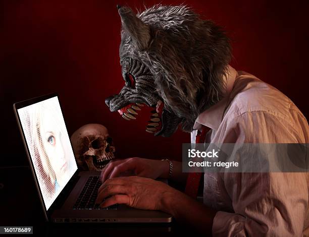Foto de Predator Online e mais fotos de stock de Internet - Internet, Animais caçando, Pornografia