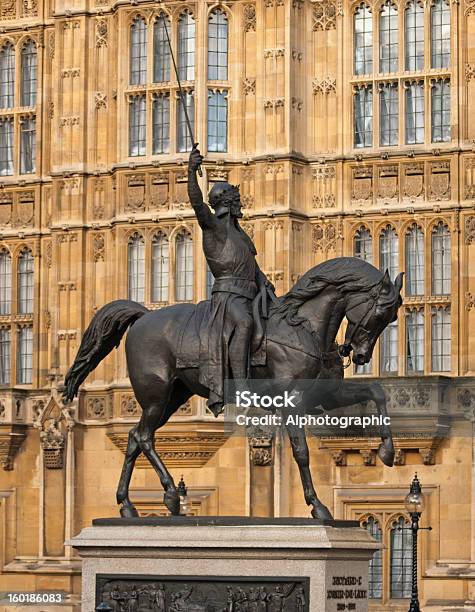 Richard La Primera Estatua Foto de stock y más banco de imágenes de Ricardo I de Inglaterra - Ricardo I de Inglaterra, Arquitectura, Bronce - Aleación