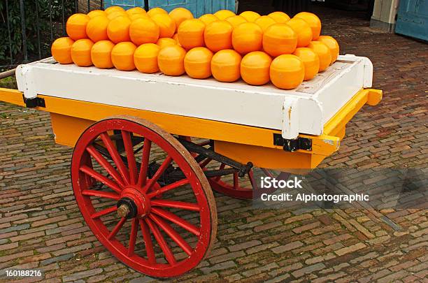 Barrow Z Serów Edam - zdjęcia stockowe i więcej obrazów Bez ludzi - Bez ludzi, Duża grupa obiektów, Fotografika