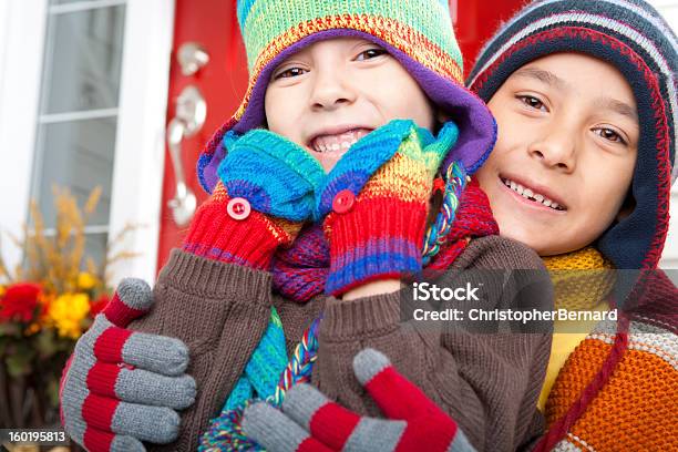 Photo libre de droit de Fratrie Automne Portrait banque d'images et plus d'images libres de droit de 6-7 ans - 6-7 ans, Amitié, Asiatique de l'Est et du Sud-Est