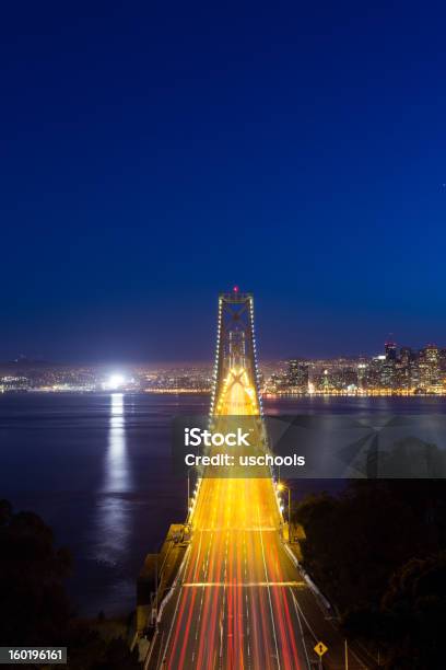 Baybrücke Bei Nacht San Francisco Stockfoto und mehr Bilder von Architektur - Architektur, Auto, Außenaufnahme von Gebäuden