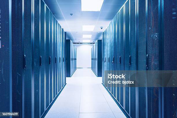 Server Zimmer Im Data Center Stockfoto und mehr Bilder von Serverraum - Serverraum, Rechenzentrum, Netzwerksicherheit