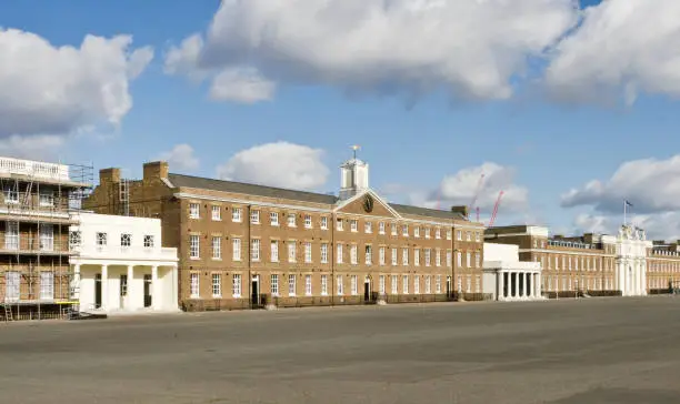 Built in 1776 these barracks were the headquarters of the British Royal Artillery for over 200 years .