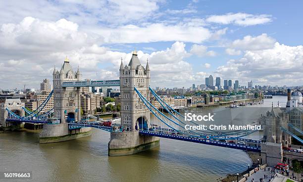 Tower Bridge - Fotografie stock e altre immagini di Capitali internazionali - Capitali internazionali, Composizione orizzontale, Cultura britannica