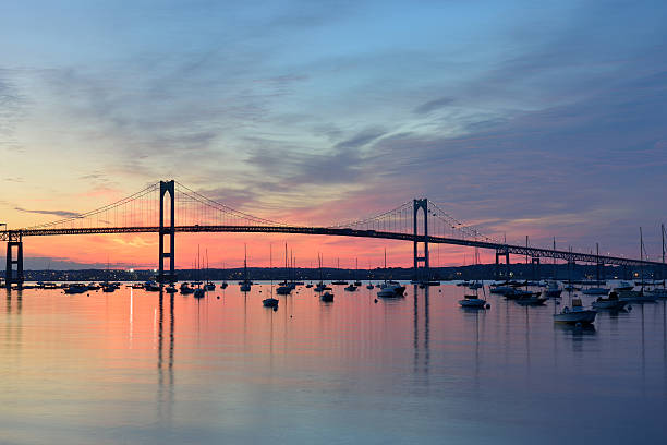 istock Newport Bridge at Sunrise 160198423