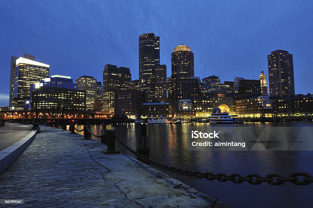 Puerto de Boston por la noche - Foto de stock de Agua libre de derechos