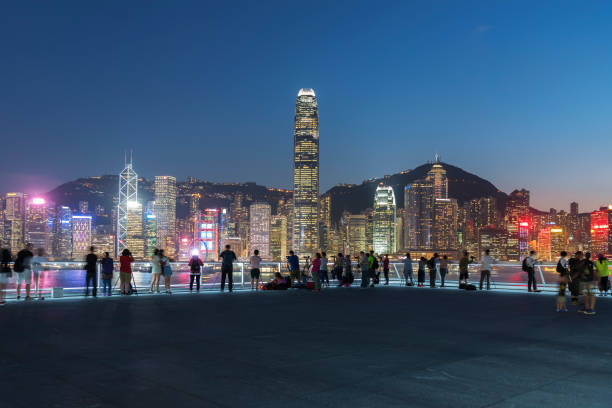 Victoria-Hafen in Hongkong-Stadt in der Abenddämmerung – Foto