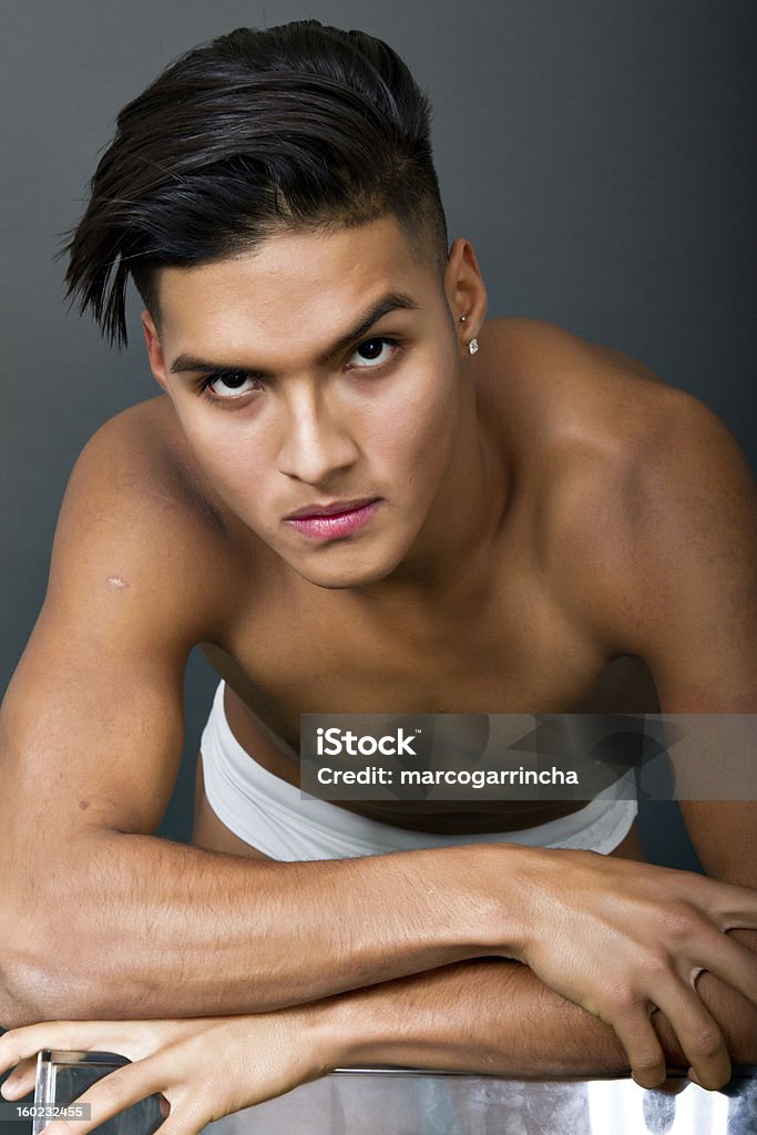 sexy hispano macho latino - Foto de stock de Desnudo libre de derechos
