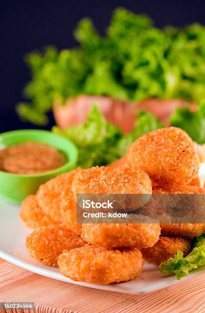 Chicken Nuggets Stockfoto und mehr Bilder von Abnehmen - Abnehmen, Dippen, Fleisch