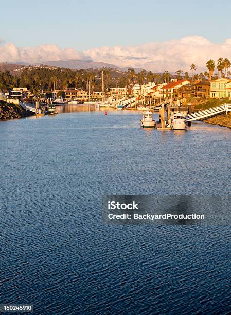 Foto de Cara Casas E Barcos Ventura e mais fotos de stock de As Américas - As Américas, Califórnia, Canal