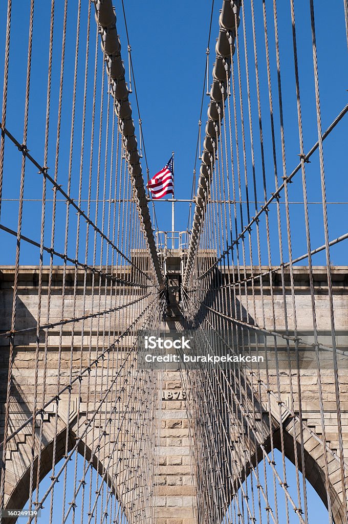 Imagem para cima da Ponte de Brooklyn em Nova York - Foto de stock de Brooklyn - Michigan royalty-free