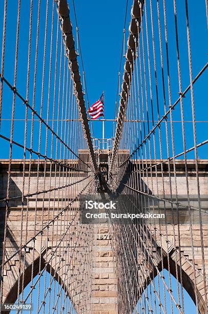 Foto de Imagem Para Cima Da Ponte De Brooklyn Em Nova York e mais fotos de stock de Brooklyn - Michigan - Brooklyn - Michigan, Brooklyn - New York, Abaixar
