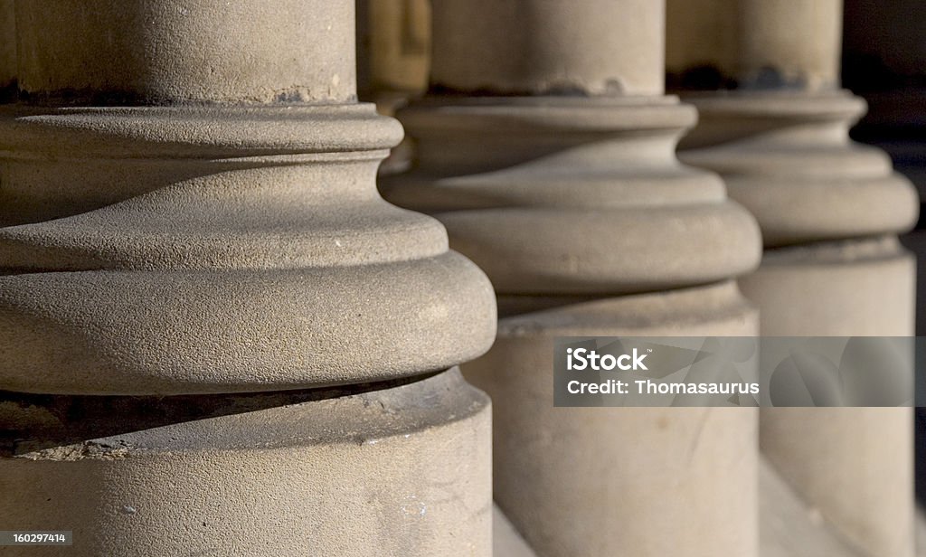 스톤 컬럼 기본 - 로열티 프리 기둥-건축적 특징 스톡 사진