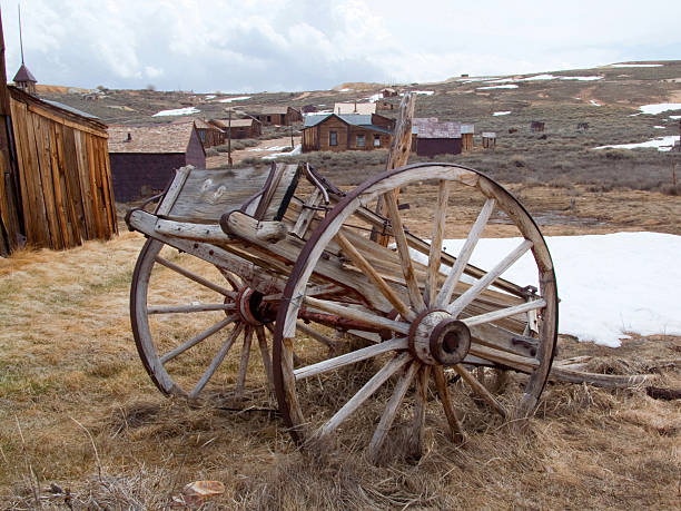 istock Retro rural cart. 160297544
