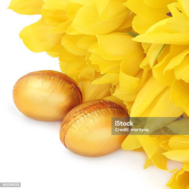 Foto de Ovos De Páscoa e mais fotos de stock de Amarelo - Amarelo, Arranjo de Flores, Branco