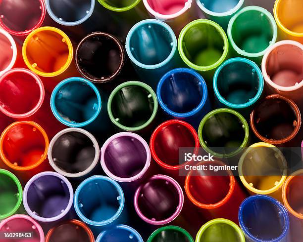 Bunte Stift Caps Stockfoto und mehr Bilder von Ausrüstung und Geräte - Ausrüstung und Geräte, Bildung, Braun