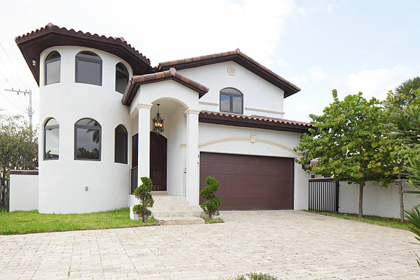 istock Luxury single family home 160298696