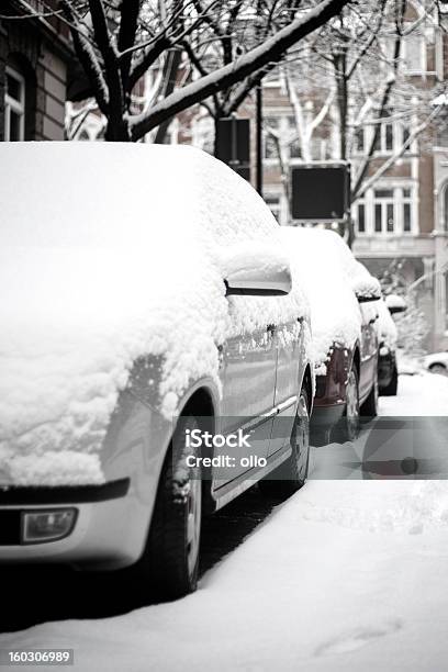 Neve Coberta De Carros - Fotografias de stock e mais imagens de Alemanha - Alemanha, Branco, Carro