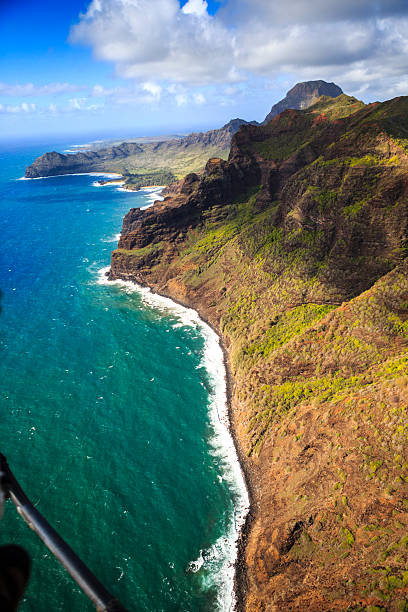 istock Na Pali Coastline, Kauai 160313126